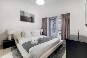 Cayan Tower, Dubai Marina - Charming One Bedroom